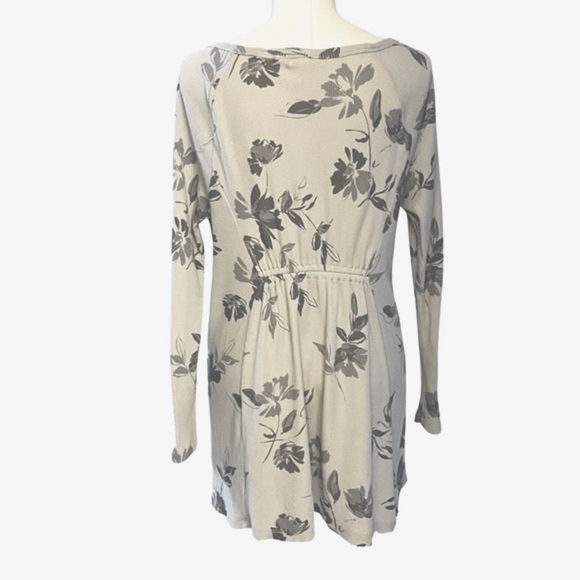 ISABEL Maternity gray floral waffle weave deep v neck tunic L, NWT - Picture 5 of 8